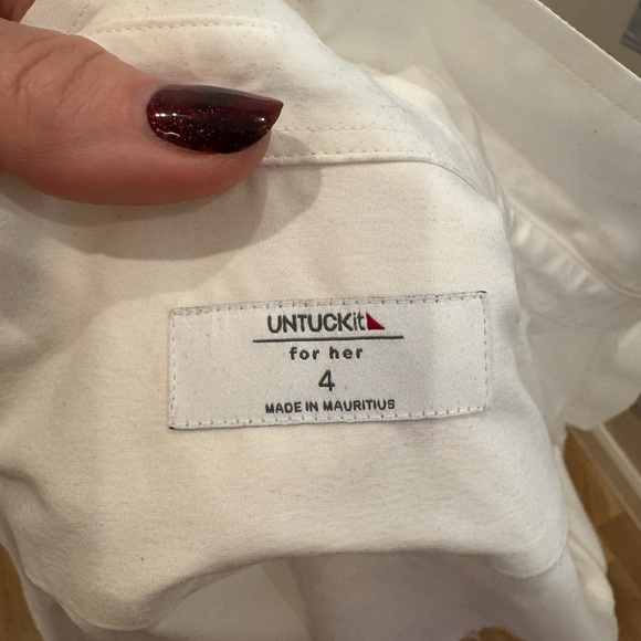 UNTUCKit Women's Crisp White Shirt - Picture 2 of 2